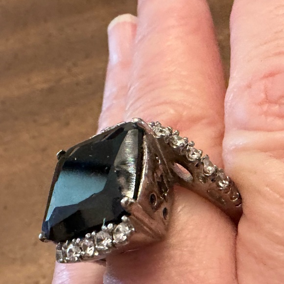 Costume ring - Picture 5 of 6